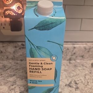 Bath & Body Works White Tea & Sage Blue Foaming Hand Soap Refill